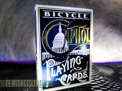 Dieses stilvolle Kartenspiel ist eine Würdigung der Hauptstadt, der USA, Washington, wie durch das Capitol auf der Vorderseite der Schachtel dargestellt!