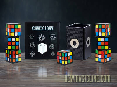 Bei Cube Clony erscheinen aus einer dekorativen Röhre, ohne großes Gefummel, 7 Zauberwürfel, die auf den Tisch gestellt werden. Ein Produktionstrick ohne Fingerfertigkeit.