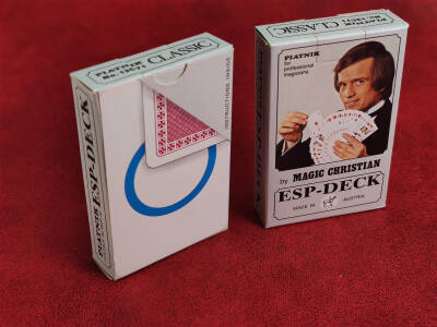 Piatnik ESP Deck - Spielkarten Magic Christian mit 5 Sätzen in verschiedenen Farben