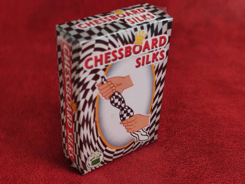 Chessboard Silks 30 cm (12 inches)