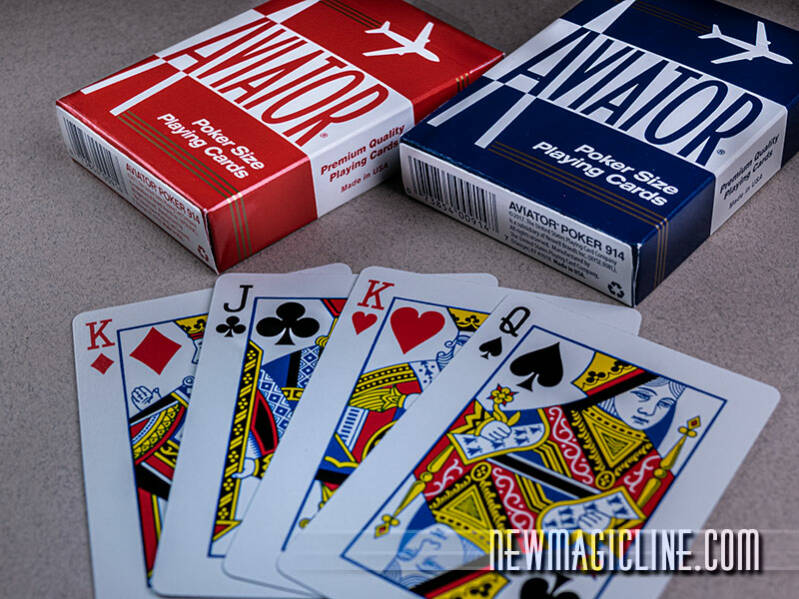Aviator Deck Pokersize in Rot oder Blau - Spielkarten seit 1927